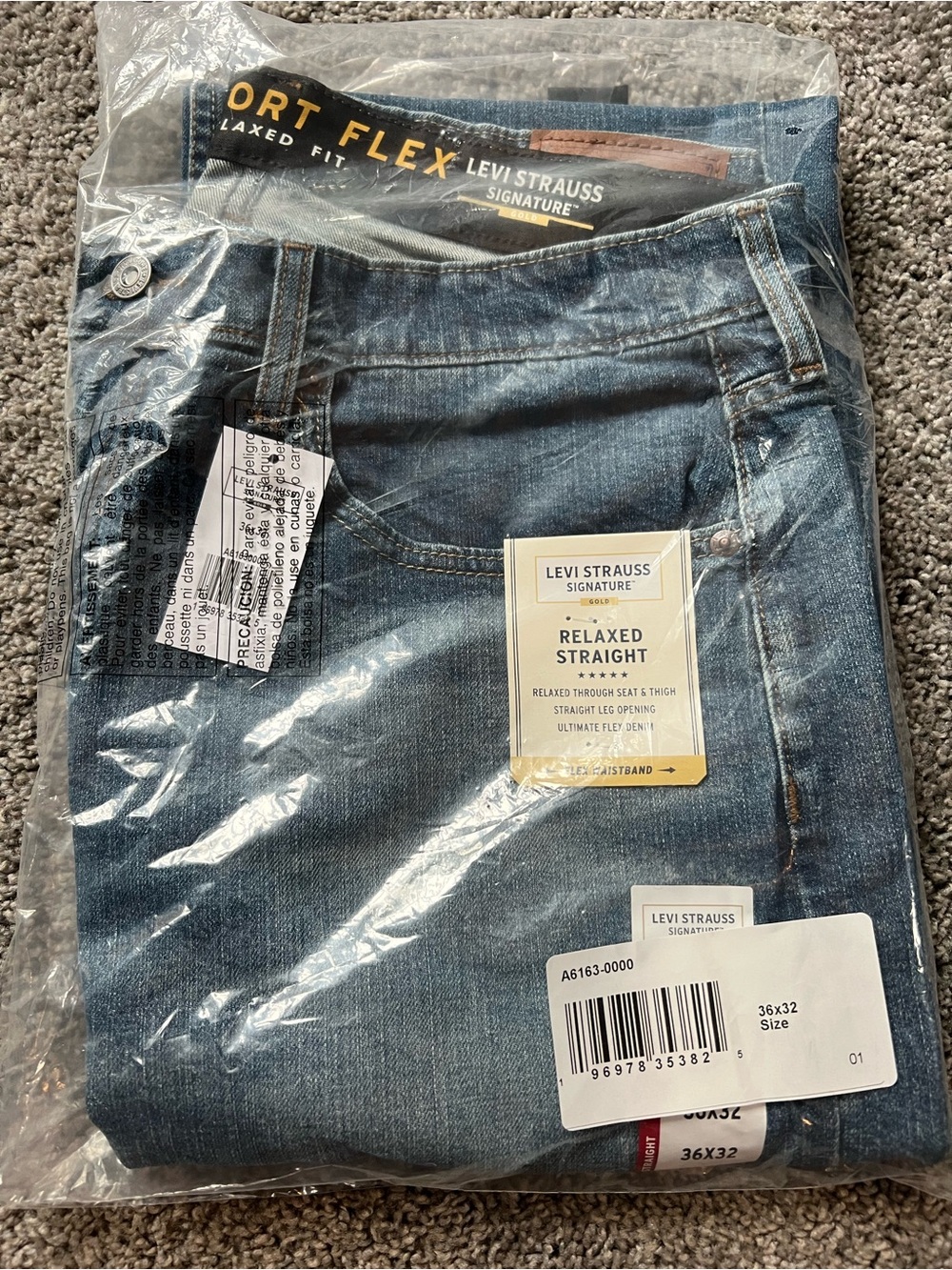 Levi's Relaxed Straight Men’s Jeans - Light Blue Wash